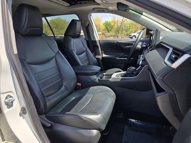 Used 2020 Toyota RAV4 XLE Premium w/ All Weather Liner Package AWD/4WD image 15