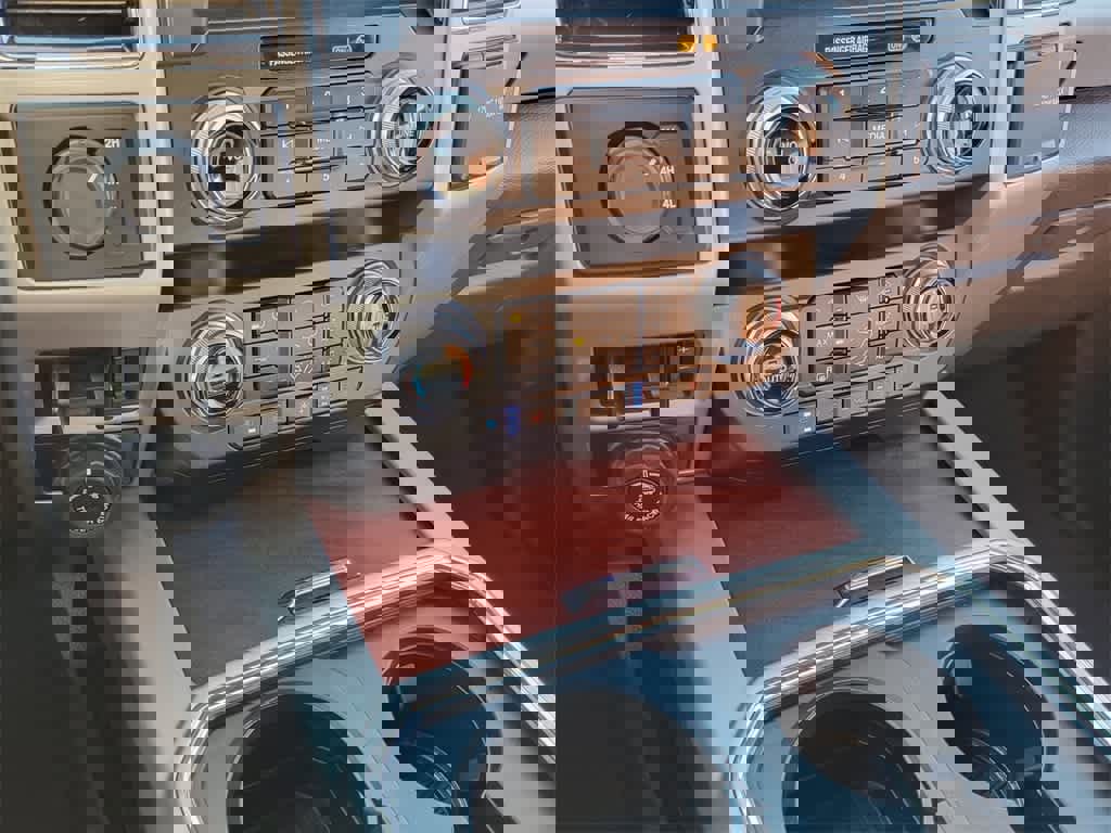 Certified 2021 Ford F250 King Ranch image 17