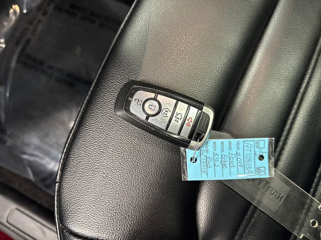 Certified 2019 Ford Edge SEL w/ Equipment Group 201A AWD/4WD image 29