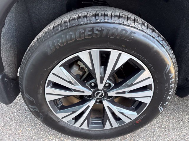 Used 2023 Nissan Rogue SV AWD/4WD image 12