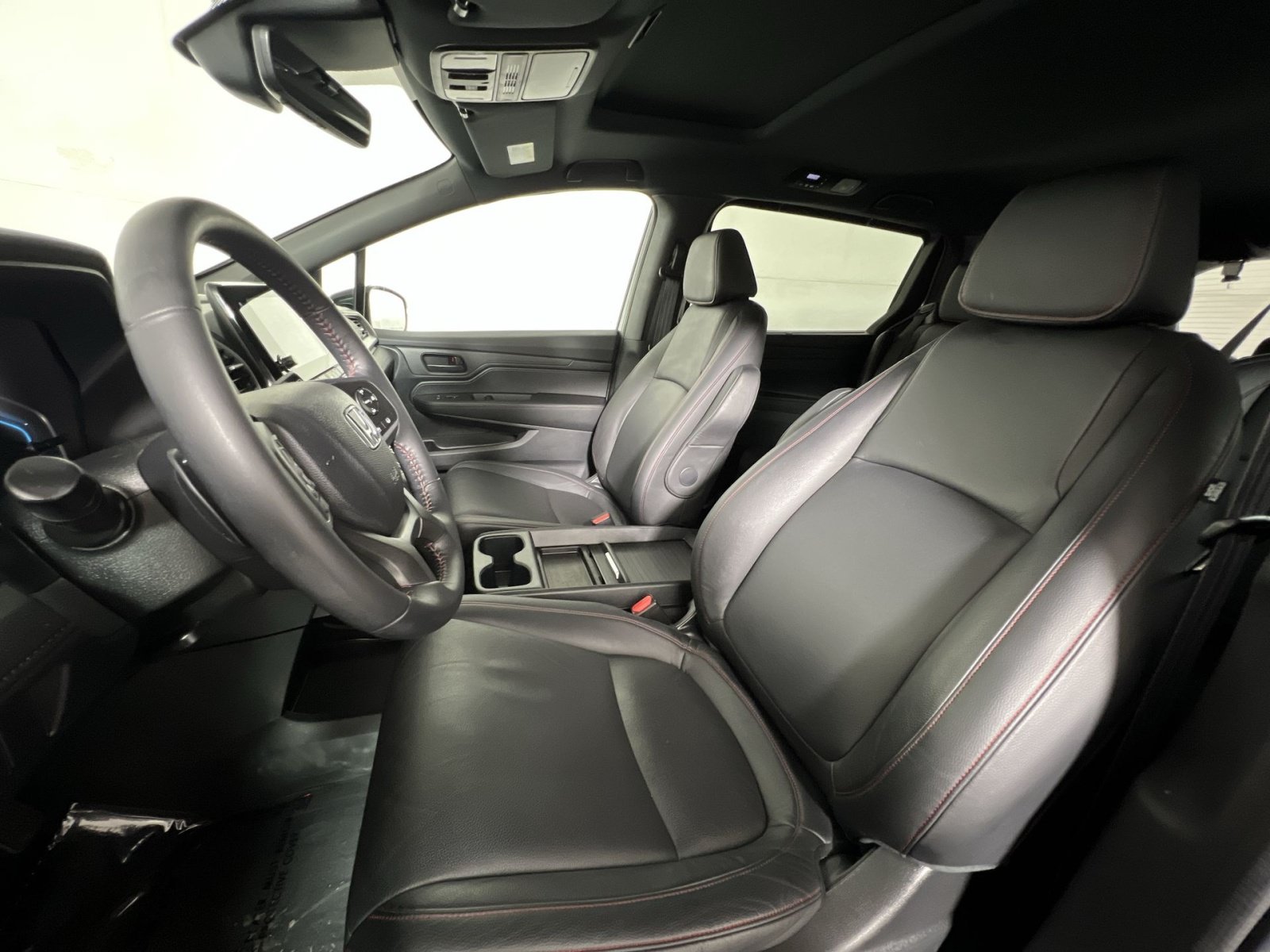 Used 2024 Honda Odyssey Sport image 13