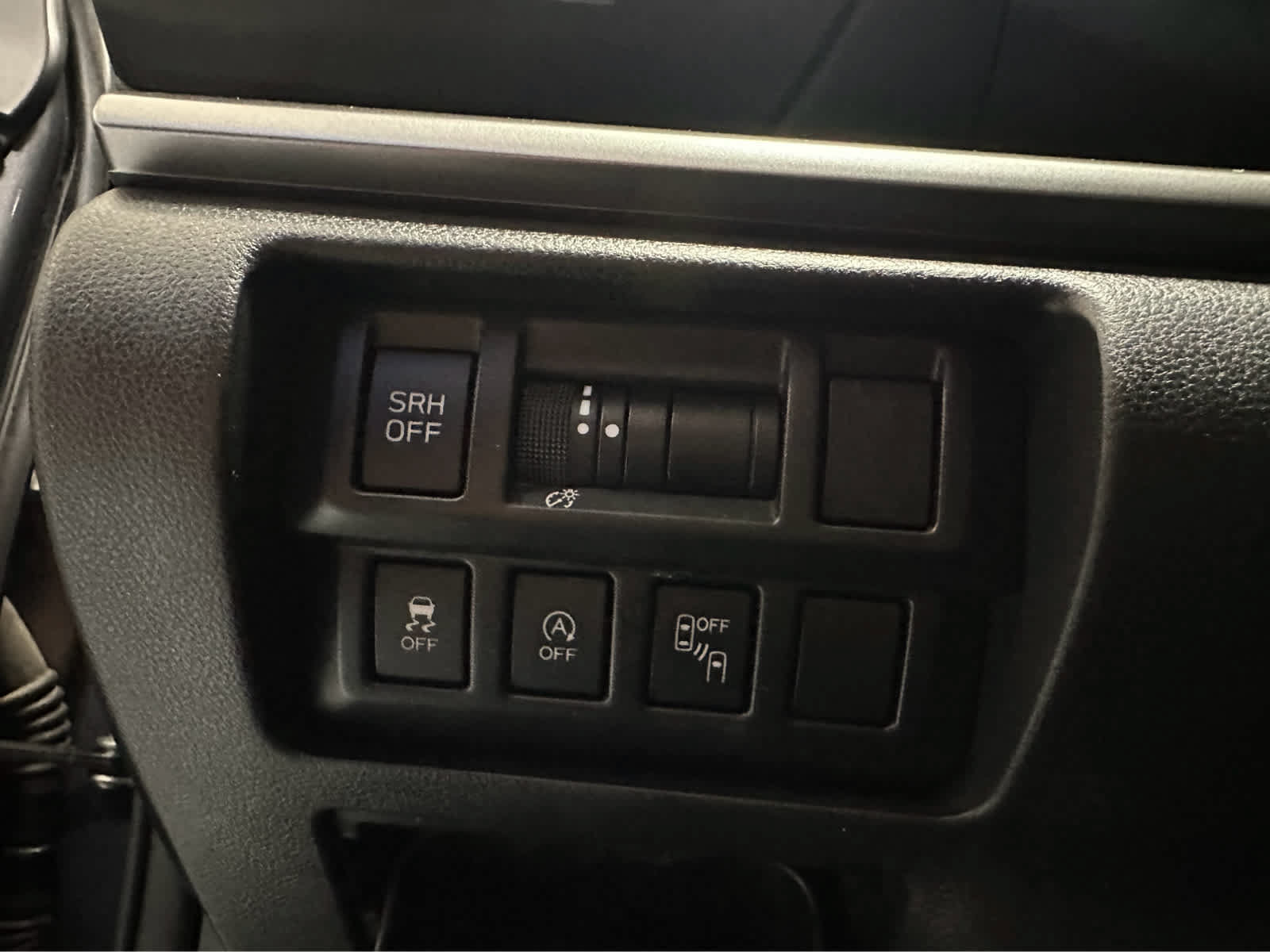 Used 2020 Subaru Crosstrek 2.0i Limited w/ Moonroof Package w/Navigation AWD/4WD image 19