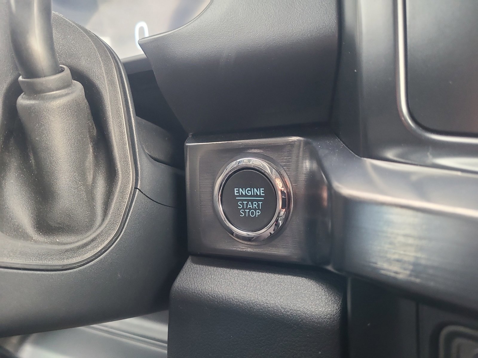 Certified 2025 Ford F350 Lariat w/ Black Appearance Package image 31