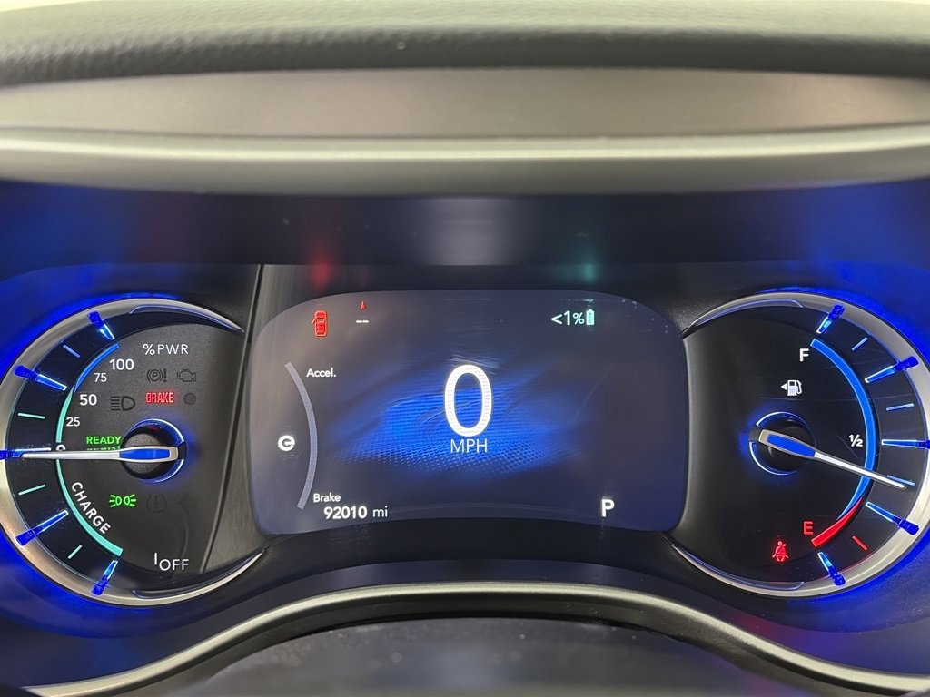 Used 2021 Chrysler Pacifica Touring-L image 14