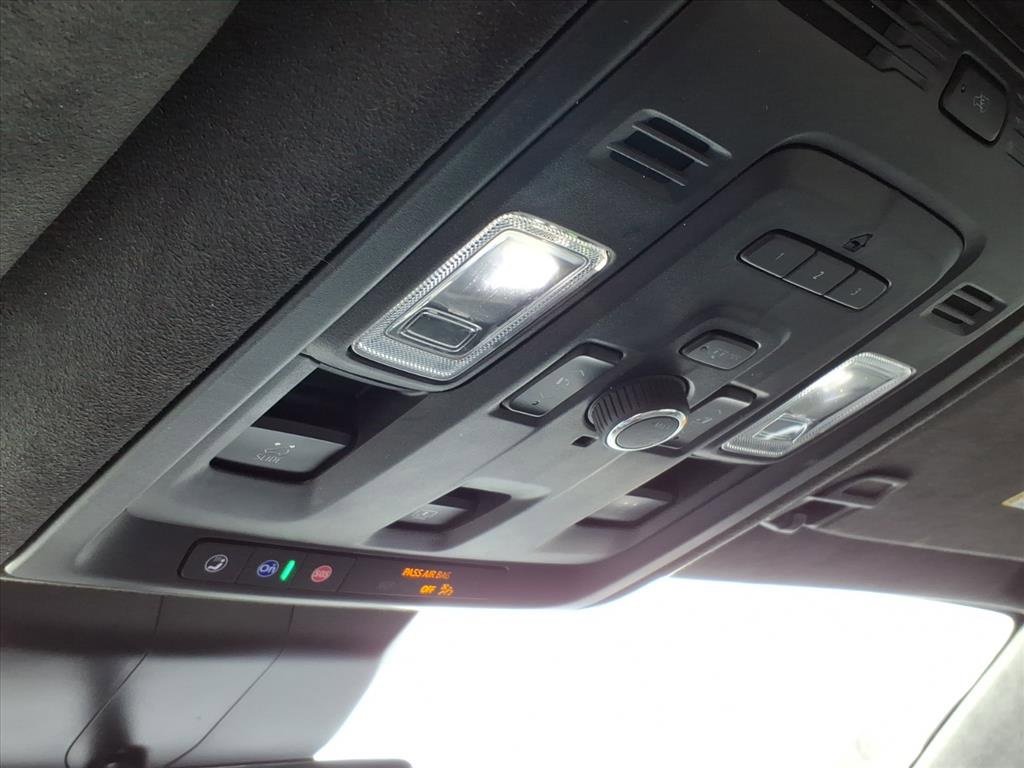 Used 2023 Cadillac Escalade ESV Sport Platinum w/ LPO, ONYX Package image 25