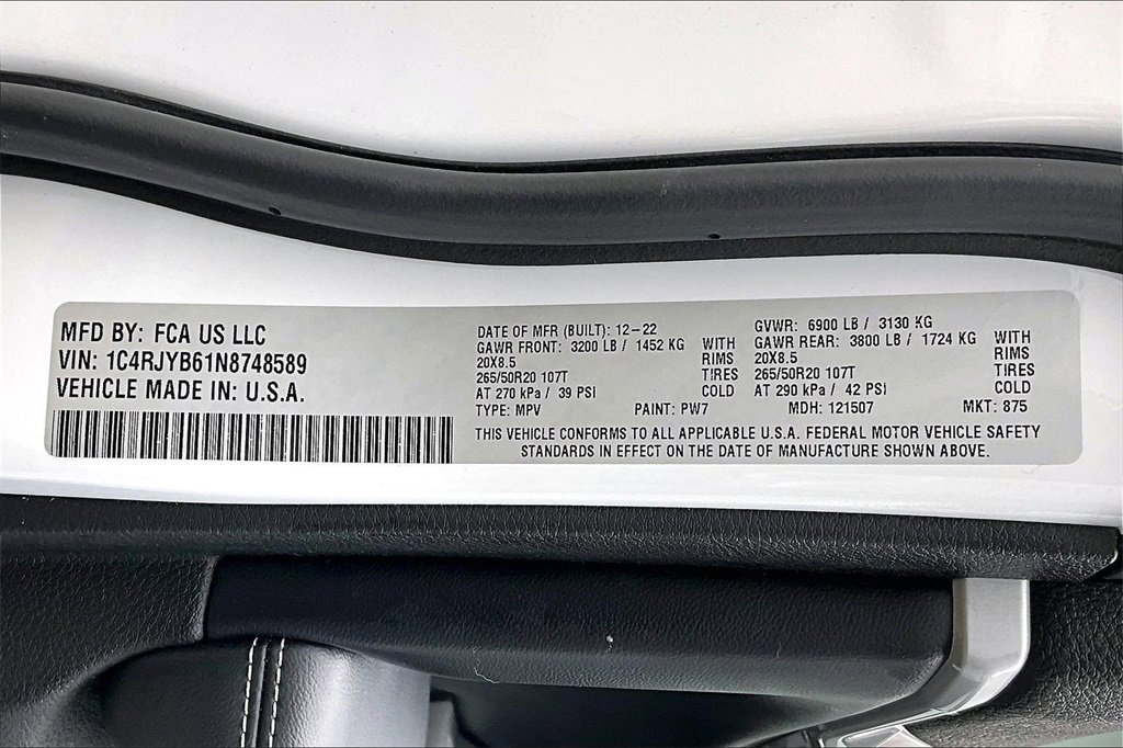 Used 2022 Jeep Grand Cherokee Limited 4xe image 35