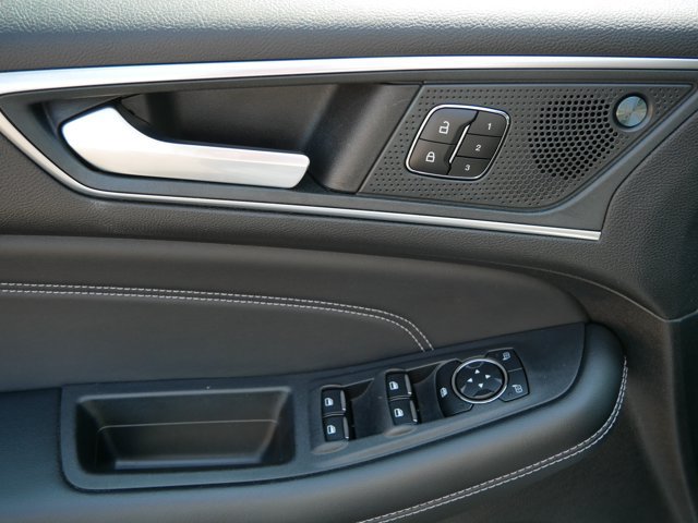 Certified 2024 Ford Edge Titanium AWD/4WD image 18