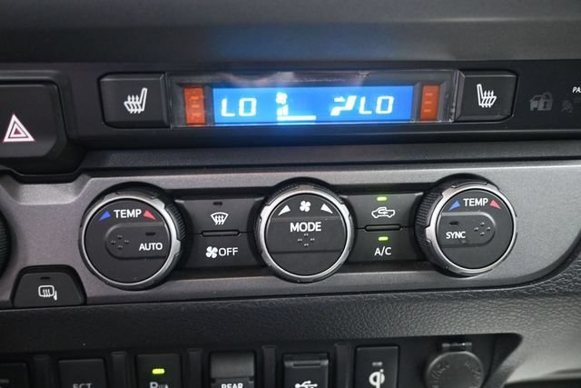 Used 2022 Toyota Tacoma TRD Off-Road w/ TRD Premium Off Road Package AWD/4WD image 12