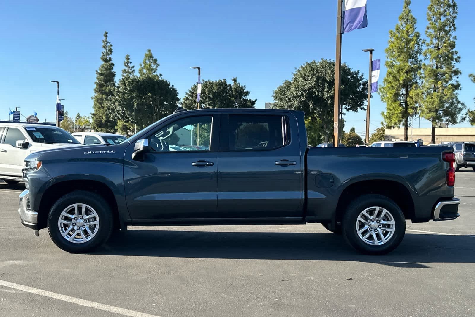 Used 2020 Chevrolet Silverado 1500 LT w/ All-Star Edition image 2