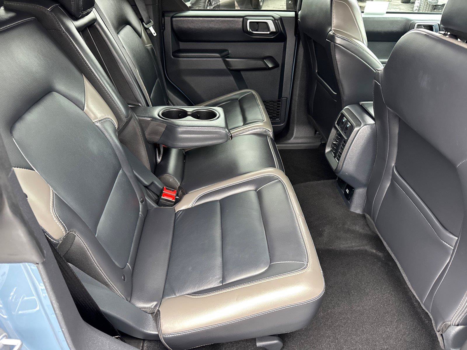 Certified 2025 Ford Bronco Outer Banks AWD/4WD image 18