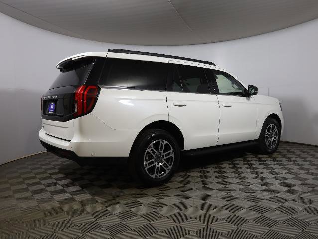 Certified 2025 Ford Expedition Active image 4