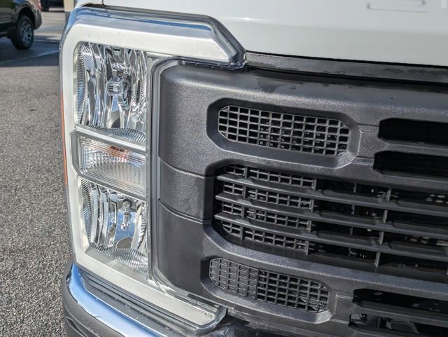Certified 2023 Ford F250 XL w/ XL Chrome Package RWD image 9