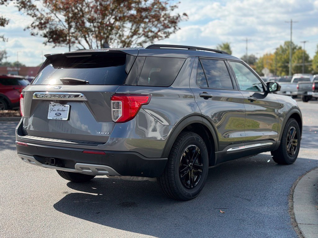 Certified 2023 Ford Explorer XLT w/ Equipment Group 202A AWD/4WD image 7