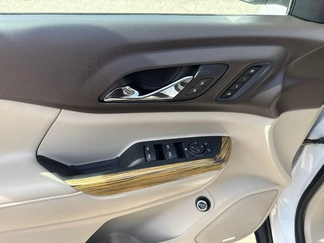 Used 2017 GMC Acadia Denali w/ Technology Package AWD/4WD image 17