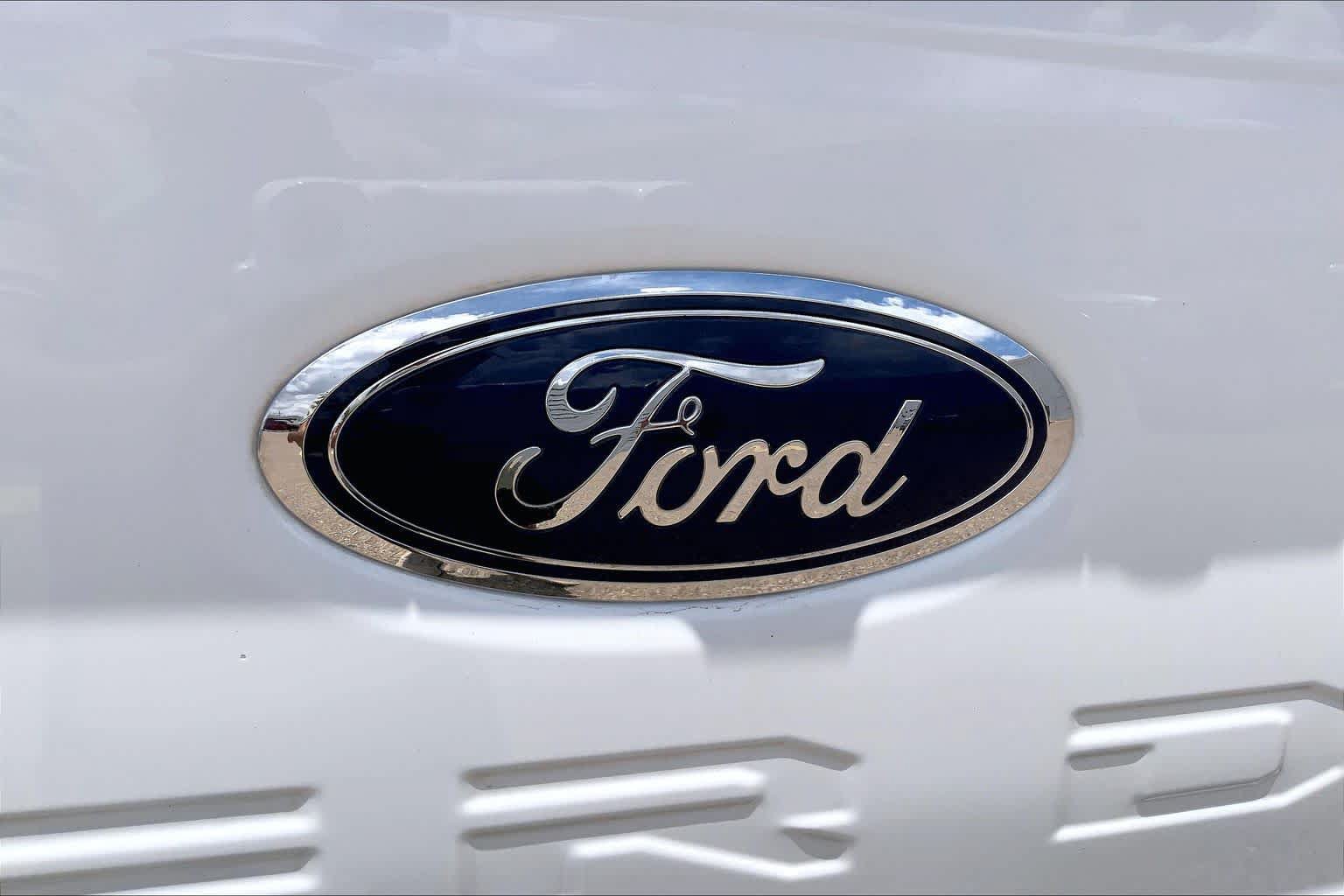 Certified 2024 Ford F250 Lariat w/ Lariat Ultimate Package AWD/4WD image 31