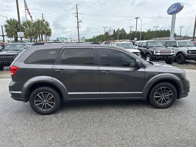 Used 2018 Dodge Journey SXT w/ Connectivity Group FWD image 6