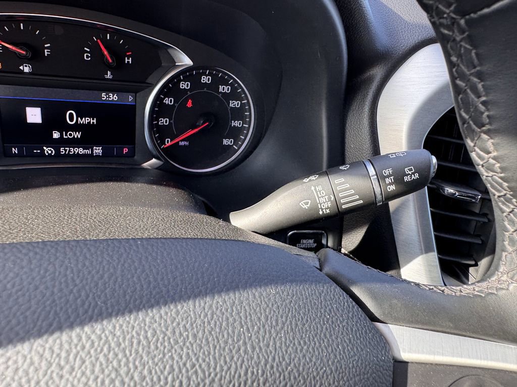 Used 2023 GMC Acadia SLT image 16