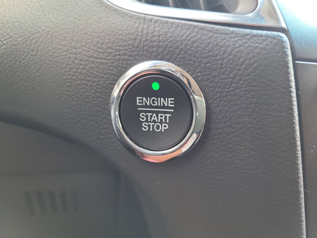 Certified 2019 Ford Edge Titanium w/ Equipment Group 301A FWD image 29
