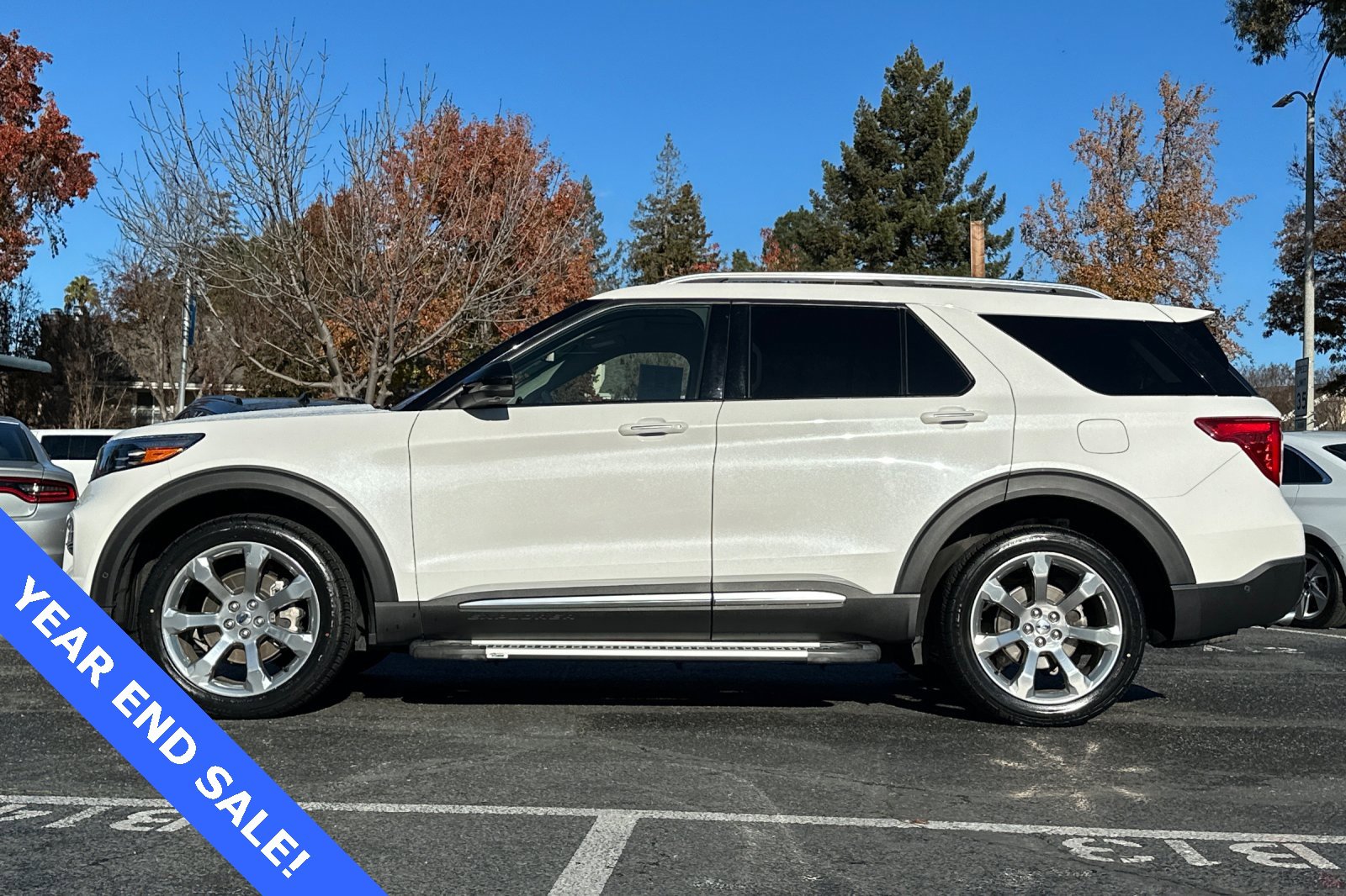 Certified 2020 Ford Explorer Platinum w/ Premium Technology Package image 8