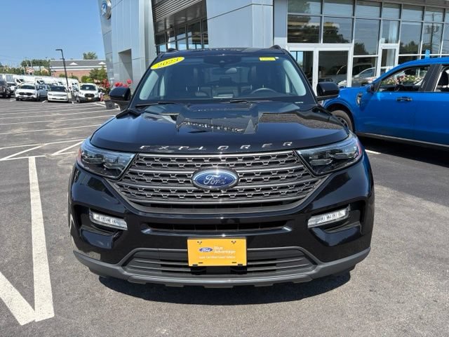 Certified 2023 Ford Explorer XLT w/ Equipment Group 202A AWD/4WD image 9