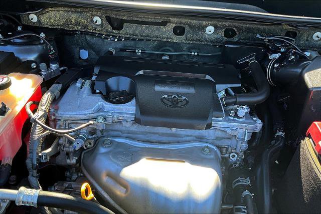Used 2018 Toyota RAV4 XLE image 39