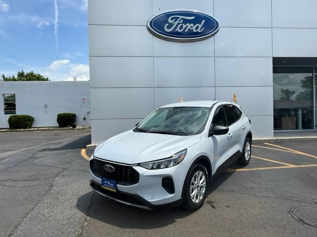 Certified 2025 Ford Escape Active w/ Tech Pack #1 FWD image 2