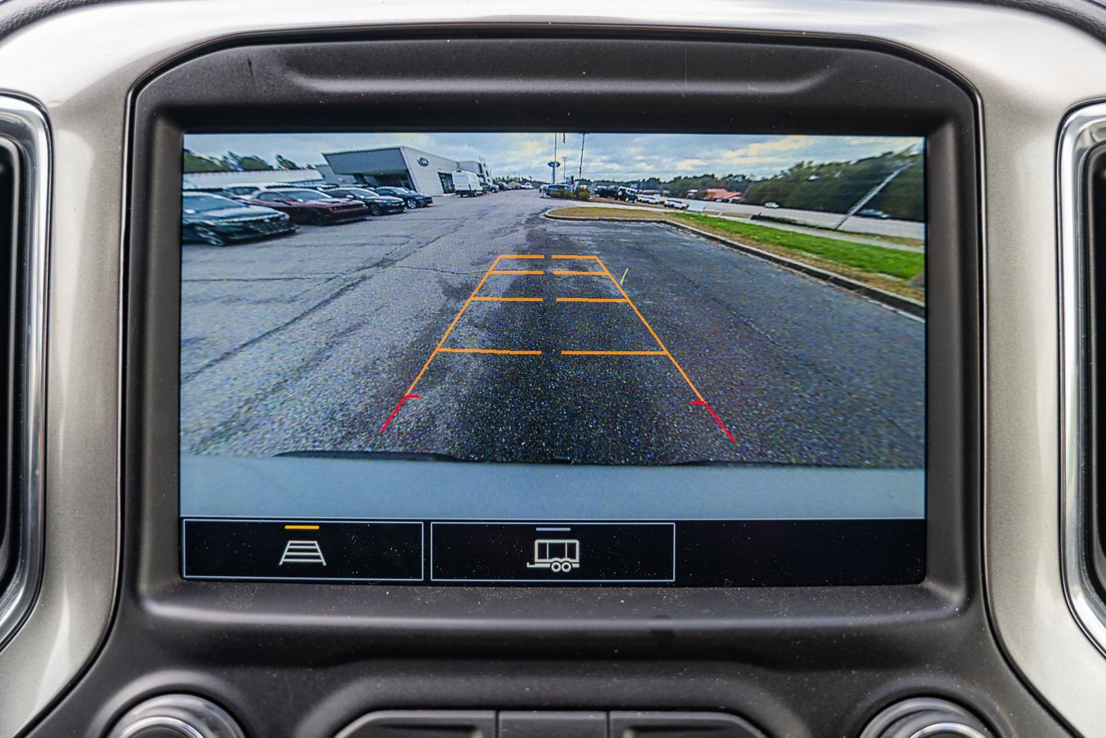 Used 2021 Chevrolet Silverado 1500 LT Trail Boss w/ Convenience Package II image 33