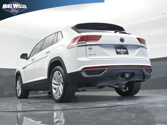 Used 2023 Volkswagen Atlas Cross Sport SE w/ Panoramic Sunroof Package image 9