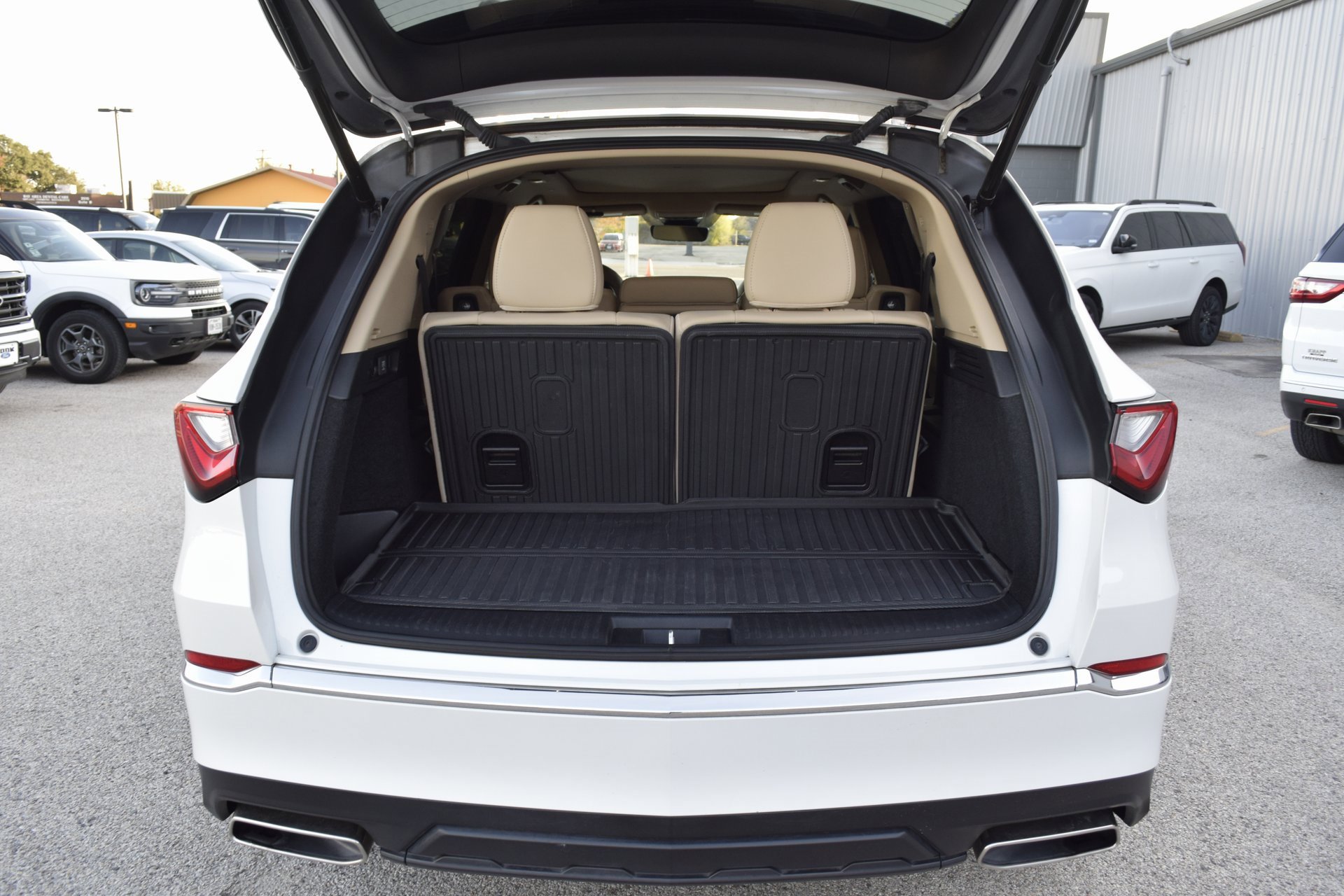 Used 2022 Acura MDX FWD image 23