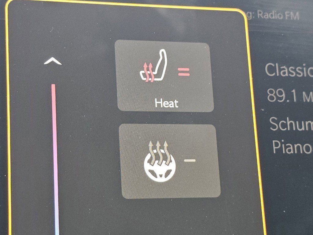 Used 2023 Jeep Compass Latitude image 17