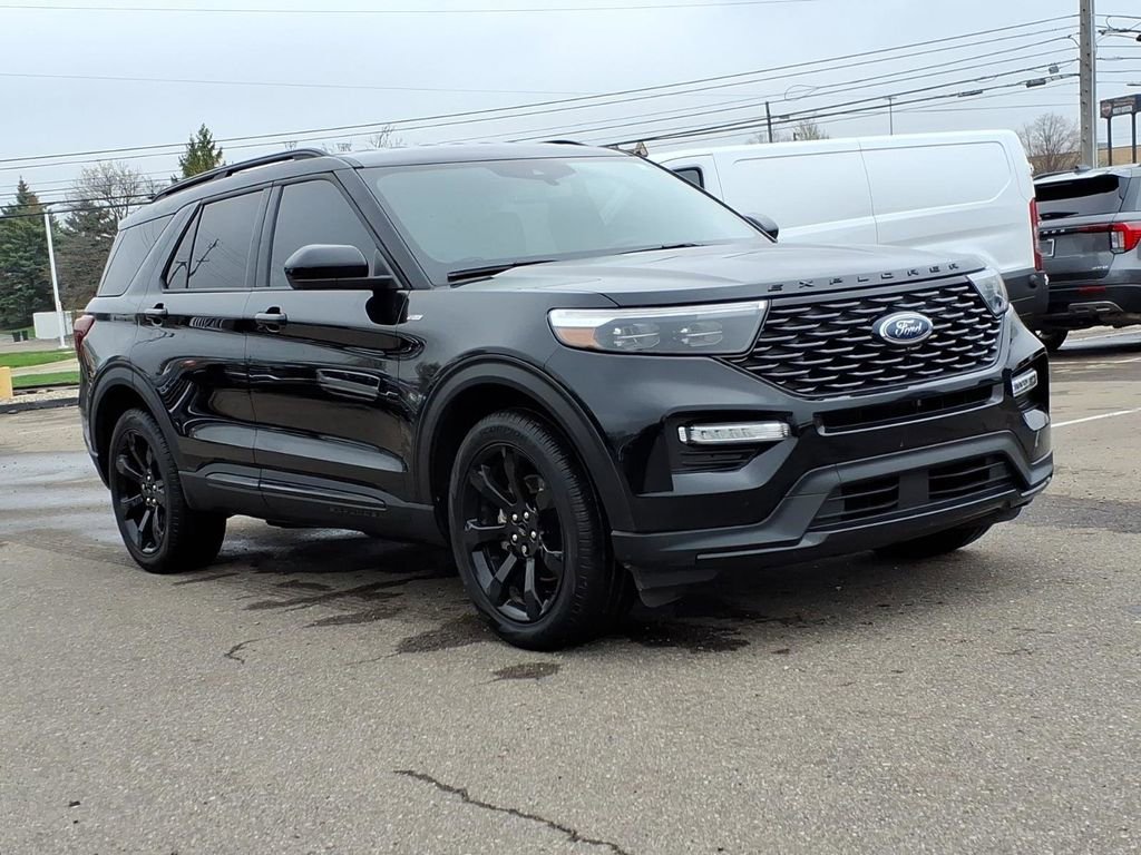 Certified 2023 Ford Explorer ST-Line AWD/4WD image 7