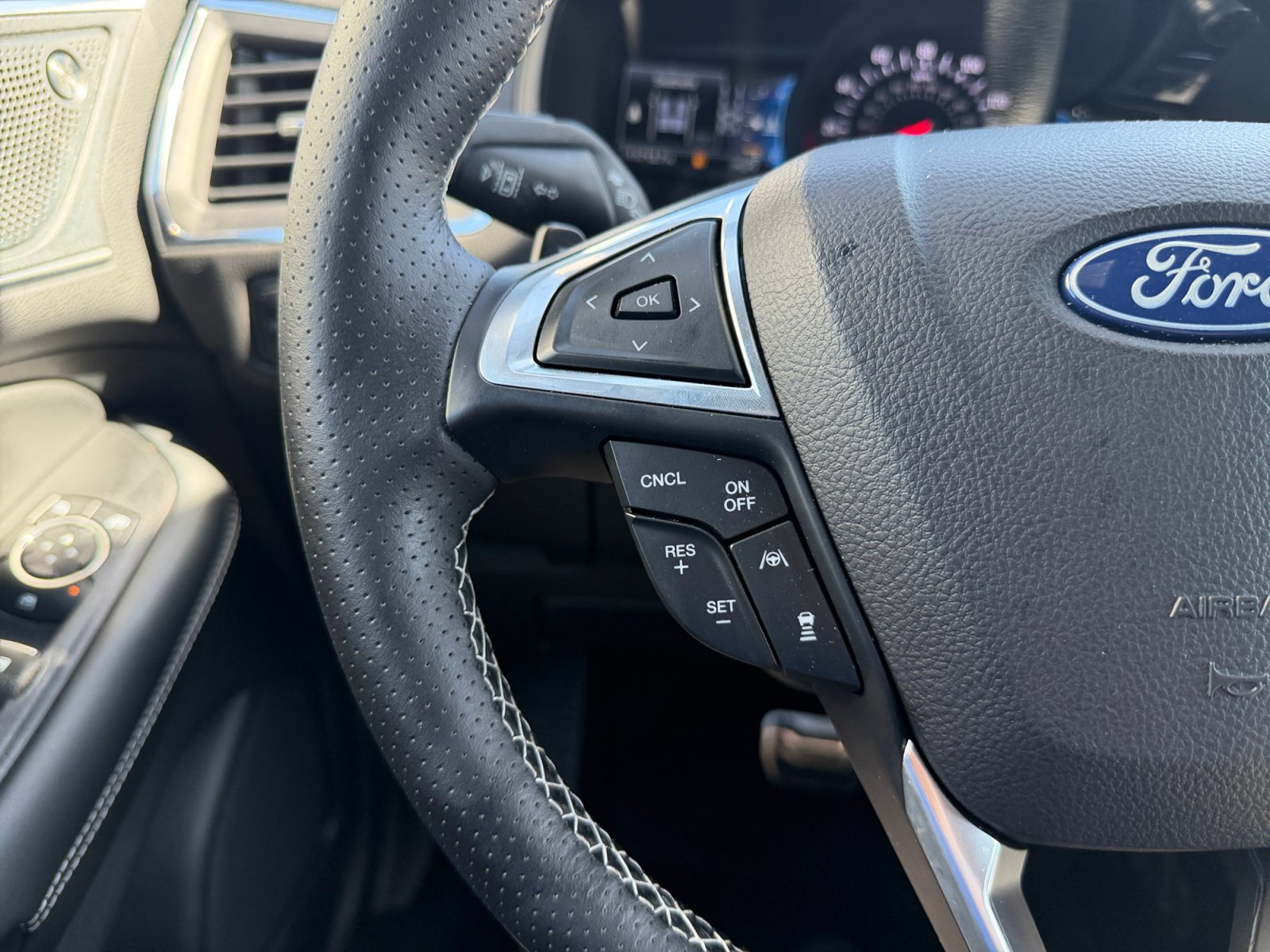 Certified 2024 Ford Edge ST w/ Equipment Group 401A AWD/4WD image 20