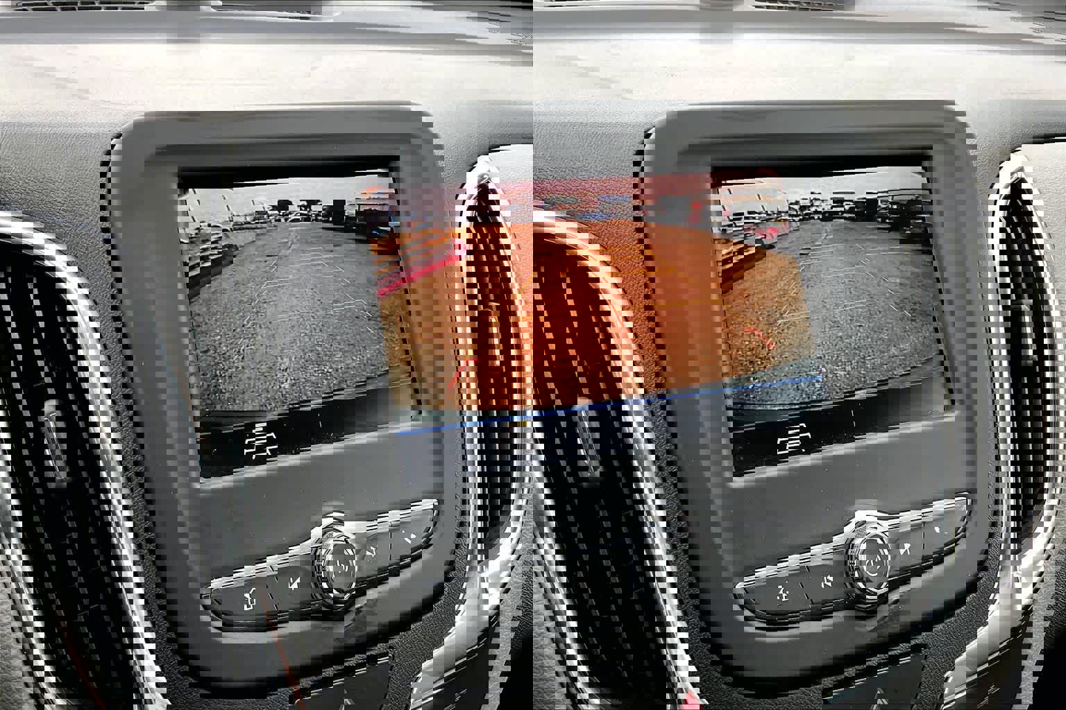 Used 2020 Chevrolet Equinox LS w/ LS Convenience Package image 29