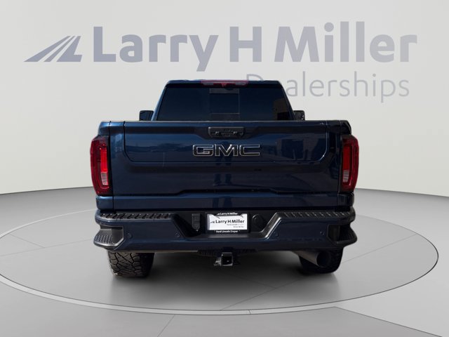 Used 2023 GMC Sierra 3500 Denali AWD/4WD image 4