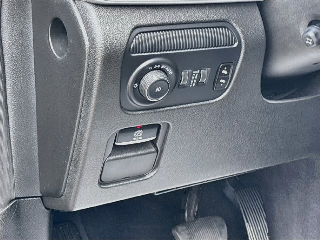 Used 2024 Jeep Wagoneer L Series II AWD/4WD image 10