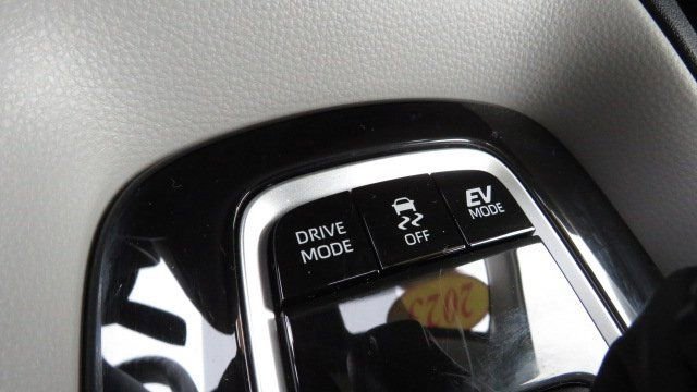 Used 2023 Toyota Corolla LE w/ LE Convenience Package image 18