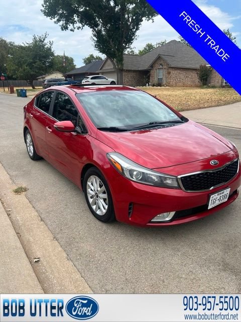 Used 2017 Kia Forte S w/ Option Group 040 FWD image 2