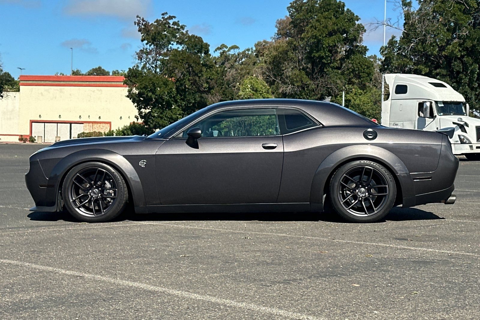 Used 2018 Dodge Challenger SRT Hellcat RWD image 7