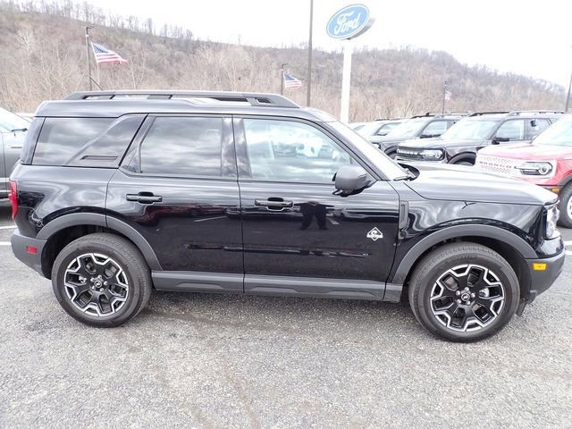 Certified 2025 Ford Bronco Sport Outer Banks w/ Outer Banks Tech Package+ image 2