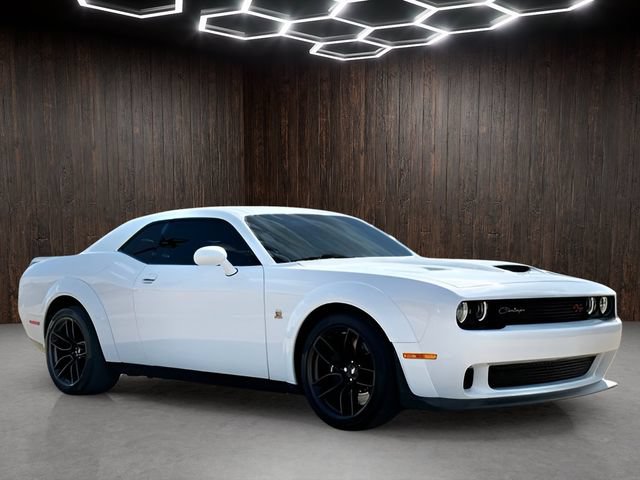 Used 2022 Dodge Challenger R/T Scat Pack RWD image 1