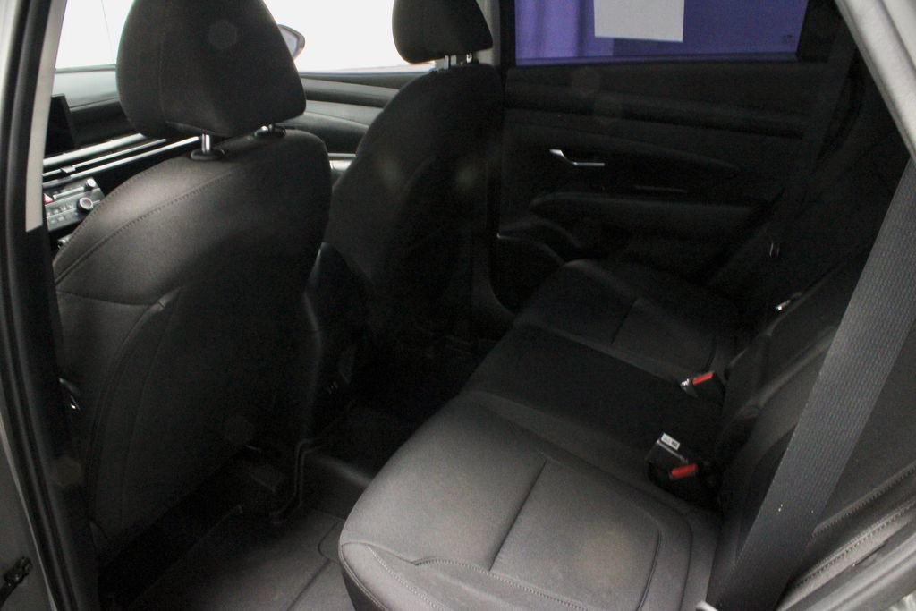 Used 2025 Hyundai Tucson SE FWD image 20