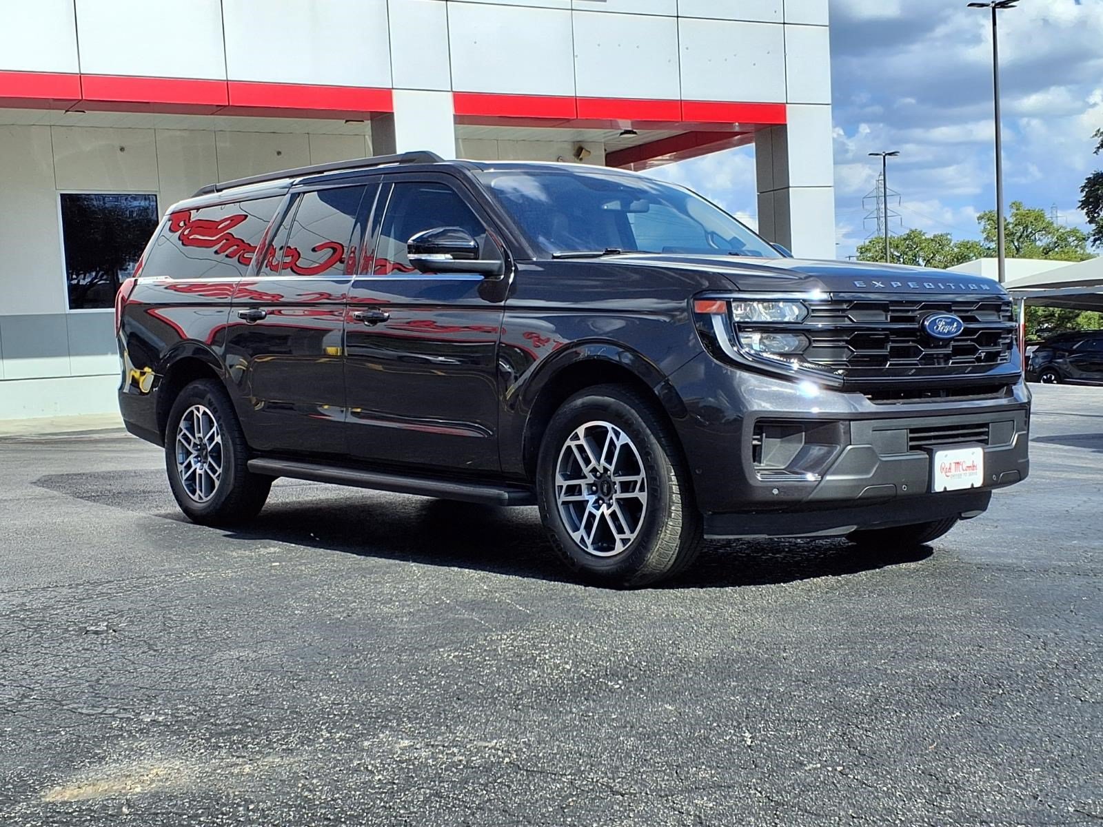 Certified 2025 Ford Expedition Max Active RWD image 4
