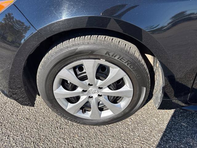 Used 2025 Toyota Corolla LE FWD image 35