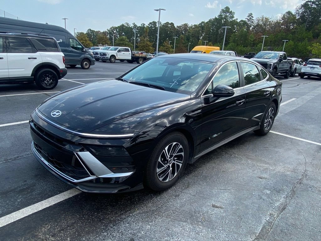 Used 2026 Hyundai Sonata Blue FWD image 3