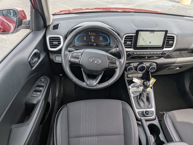 Used 2025 Hyundai Venue Limited FWD image 29