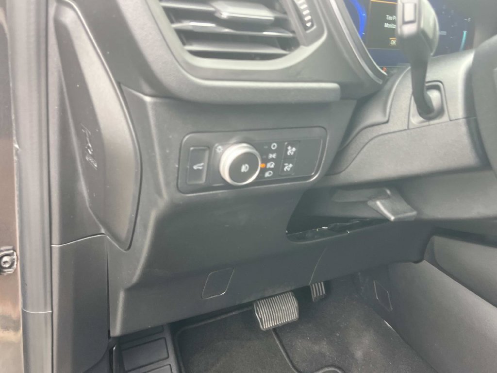 Certified 2020 Ford Escape Titanium AWD/4WD image 33