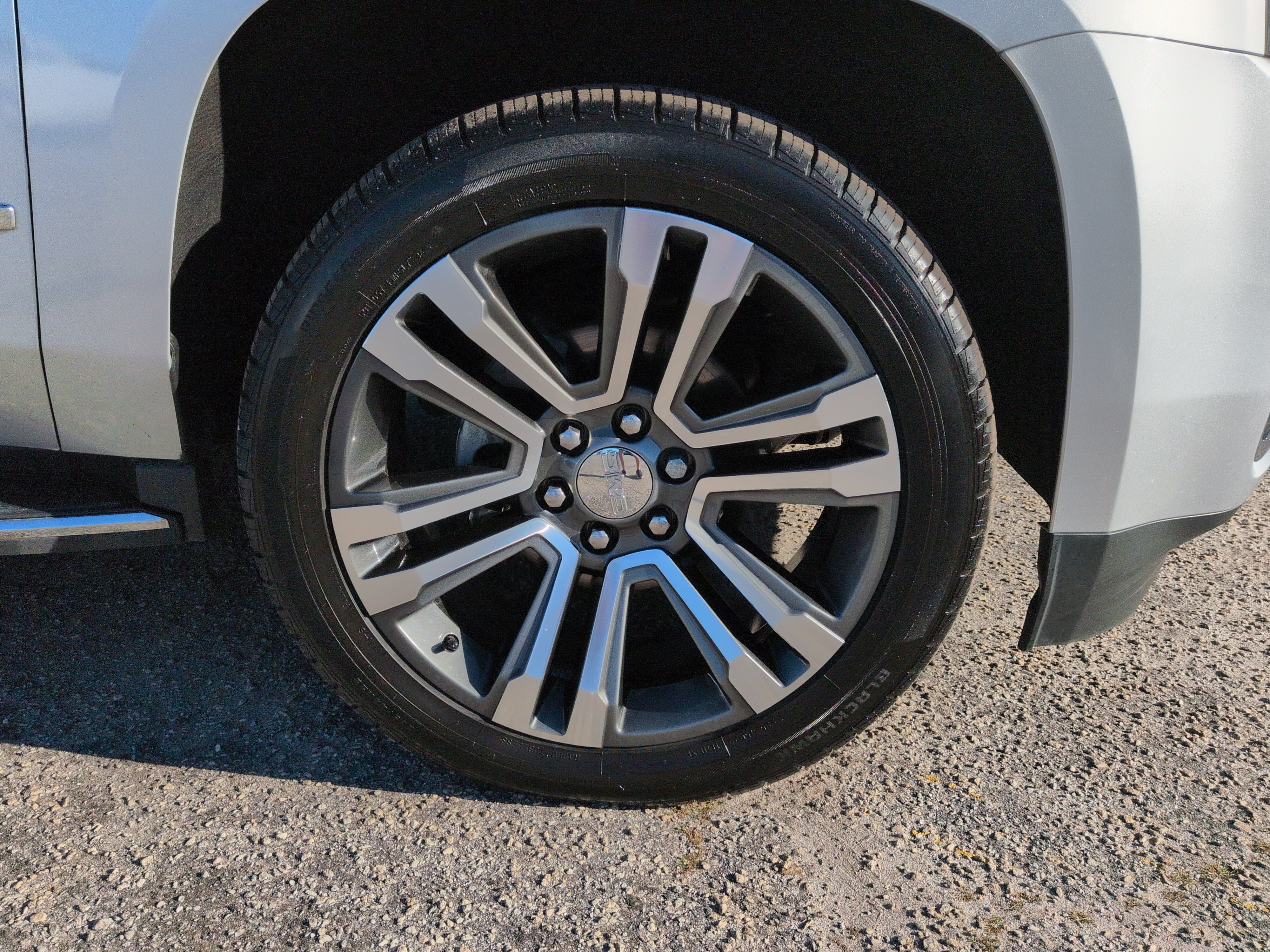 Used 2019 GMC Yukon SLT w/ Premium Edition RWD image 9
