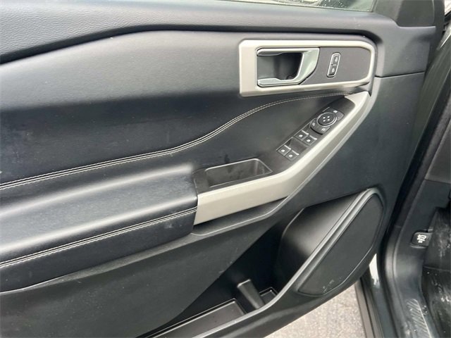 Certified 2022 Ford Explorer XLT w/ Equipment Group 202A image 19