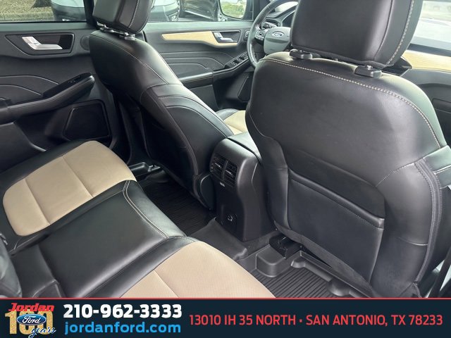 Certified 2022 Ford Escape Titanium w/ Titanium Premium Package image 8