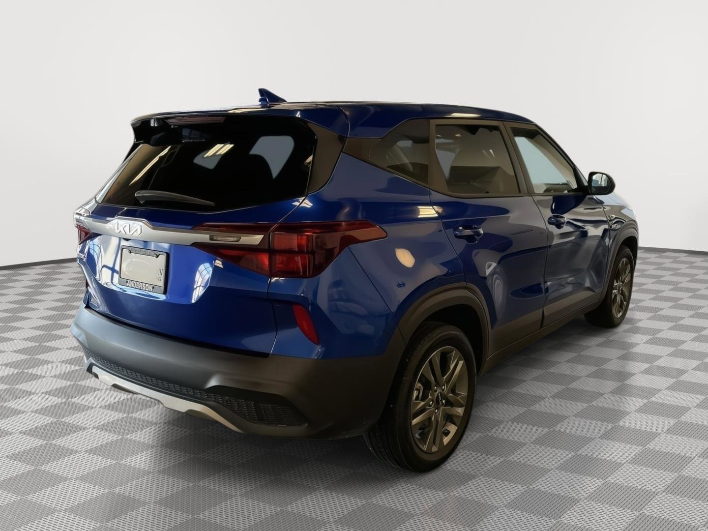 Used 2023 Kia Seltos LX image 3